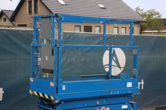 Skyjack SJ III Scissor Lift 3219 Electric 227kg 7.8m 2015 Skyjack SJ III 3219 2015 2 Scissor Lifts image 9