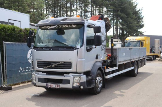 Volvo FL 240 Diesel Crane Truck 2011 FL 240 2011 2 Crane trucks image 9