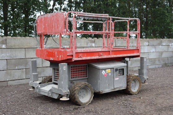 Scissor lift JLG 260MRT Diesel 570kg 9.92m 2006 260MRT 2006 2 Scissor Lifts image 9