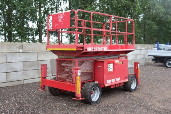 Scissor lift Mec 3772RT HD Diesel 680kg 13.3m MEC 3772RT HD 2 Scissor Lifts image 9