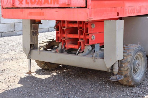 Scissor Lift Haulotte H12SXLNT Diesel 700kg 12m 2014 Haulotte H12SXLNT 2014 2 Scissor Lifts image 9