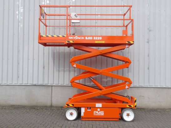 SkyJack SJ3220 Electric Scissor Lift 8.09m 2015 Skyjack SJ3220 2015 2 Scissor Lifts image 9