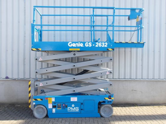 Genie GS-2632 Electric Scissor Lift 9.92m 2016 GS-2632 2016 2 Scissor Lifts image 9
