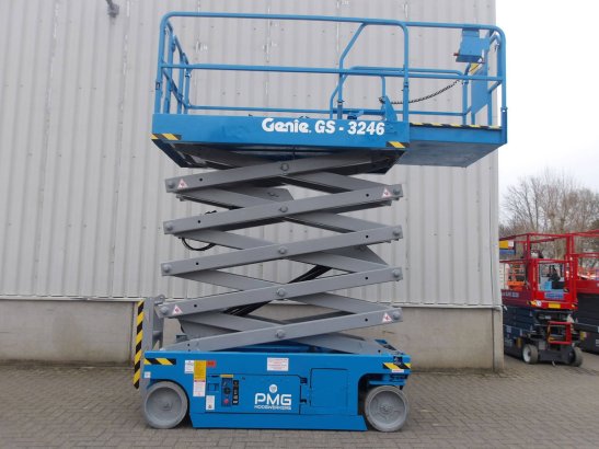 Scissor Lift Genie GS-3246 Electric 11.75m 2012 GS-3246 2012 2 Scissor Lifts image 9