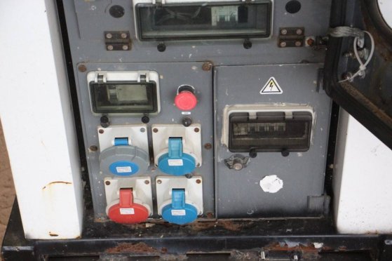 Generator SDMO R22C3 Diesel 2011 SDMO R22C3 2011 2 Generators image 9