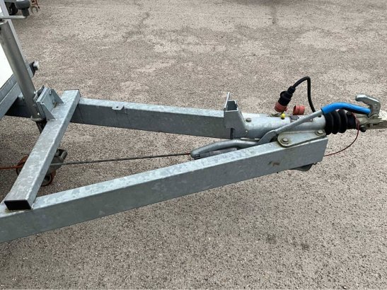 HOKA 2019 enclosed trailer HOKA 2019 2 image 9