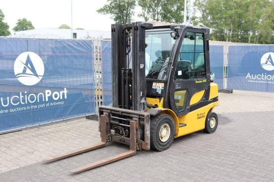Forklift Yale GLP25VX LPG 2050kg 4.95m 2007 GLP25VX 2007 2 Forklift image 9