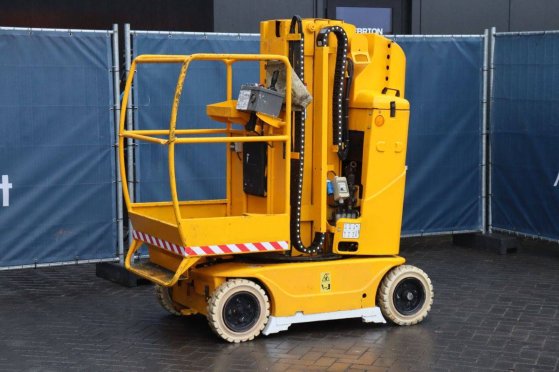 JLG Toucan 800 A Electric Articulated Boom Lift 2004 Toucan 800 A 2004 2 image 9