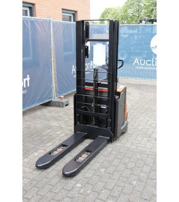 Stacker BT SWE140L Electric 1400kg 2.65m 2016 BT SWE140L 2016 2 image 9