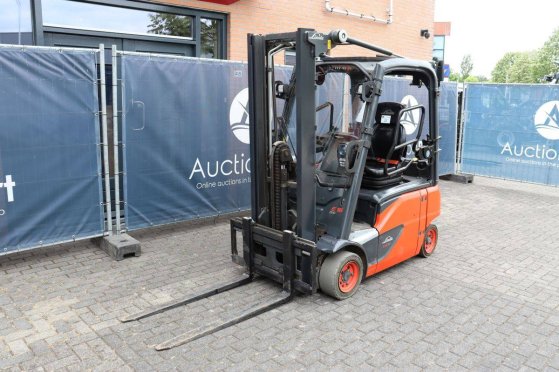 Linde E16P-02 Electric Forklift 1600kg 4.0m 2018 E16P-02 2018 2 Forklift image 9