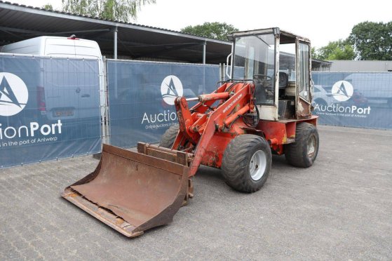 Wheel loader Weidemann 3002D/M Diesel 44kW 1991 Weidemann 3002 D/M 1991 2 Wheel Loaders image 9