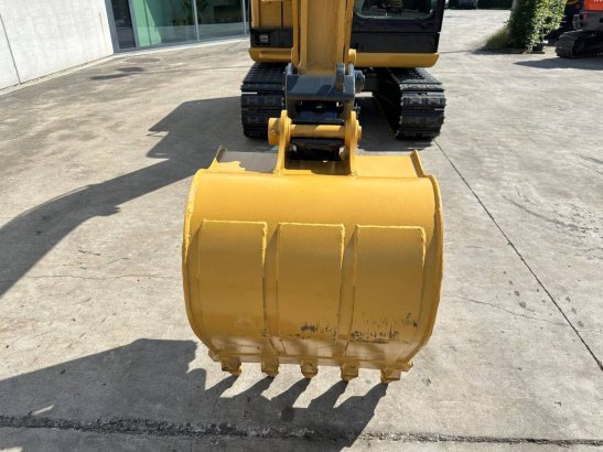 Midi excavator Caterpillar 305.5E2 Diesel 2018 305.5E2 2018 2 Crawler Excavators image 9