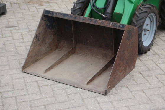 Articulated Loader Avant 313S Petrol 10kW 2003 313S 2003 2 Wheel Loaders image 24