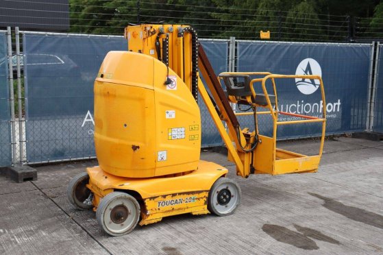 JLG Toucan 10E Electric Mast Lift 10.1m 2015 Toucan 10E 2015 2 image 9