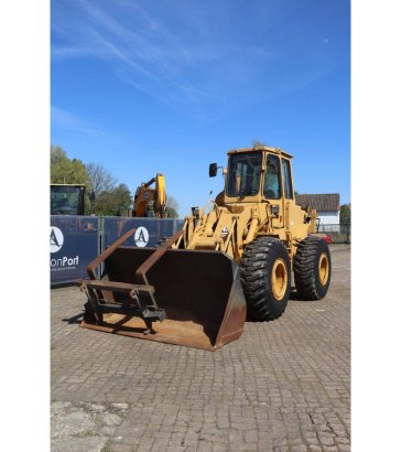 Caterpillar 930 Diesel Wheel Loader 74.6 kW 1981 930 1981 2 Wheel Loaders image 9