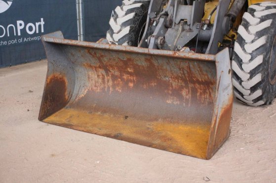 Volvo L45B-TP Diesel Wheel Loader 74kW 2003 L45B-TP 2003 2 Wheel Loaders image 24