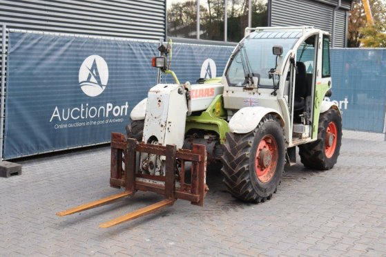 Caterpillar 506 Diesel Telehandler 2500kg 2002 506 2002 2 image 24