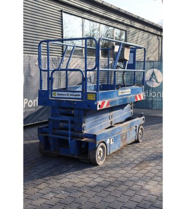 UpRight Electric Scissor Lift UpRight 2 Scissor Lifts image 24