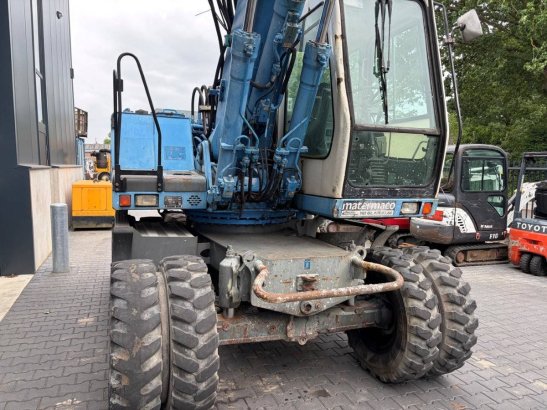 Wheel excavator Liebherr A900B Litronic Diesel 82kW 2000 A900B Litronic 2000 2 Wheeled Excavators image 24