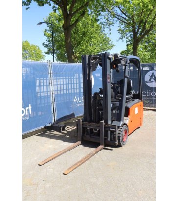 Linde E16-01 Electric Forklift 1600kg 2011 E16-01 2011 2 Forklift image 39