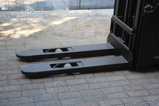 Stacker Toyota SWE120 Electric 1200kg 2.9m 2019 SWE120 2019 2 image 9