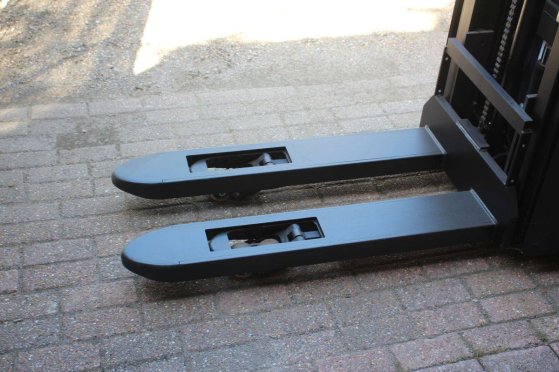 Stacker BT SWE140L Electric 1400kg 2.65m 2015 BT SWE140L 2015 2 image 9
