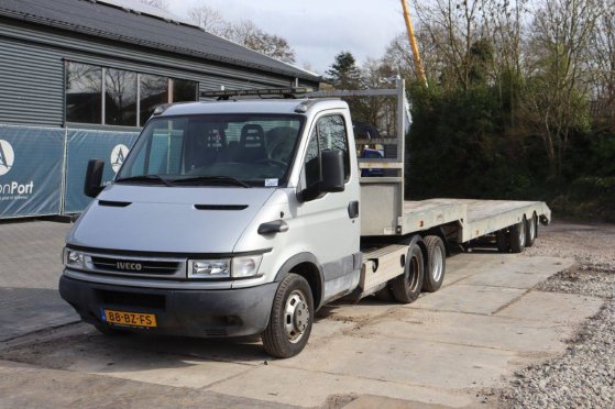 Iveco Daily 35C17 Diesel 166hp 2006 BE tractor with semi-low loader VELDHUIZEN P35-5A 2007 2 Lowloader semi-trailers image 9