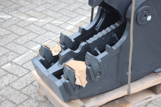 Mustang RH12 Concrete Crusher 2022 New Mustang RH 12 2022 1 image 9