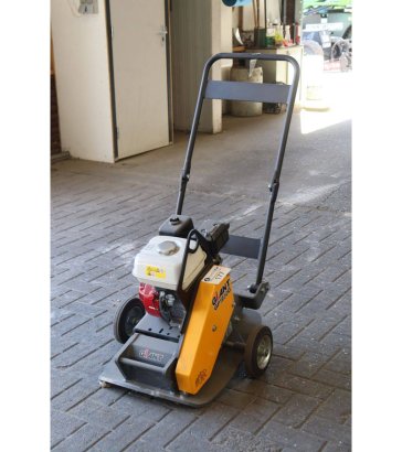 Giant GP1950G Petrol Vibratory Plate 2025 Giant GP1950G 2025 2 image 9