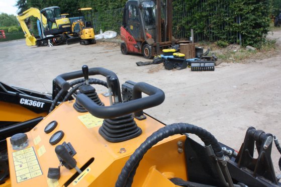 Skid steer loader Captok CK360T Diesel 13.5hp 2026 Captok CK360T 2026 2 image 9