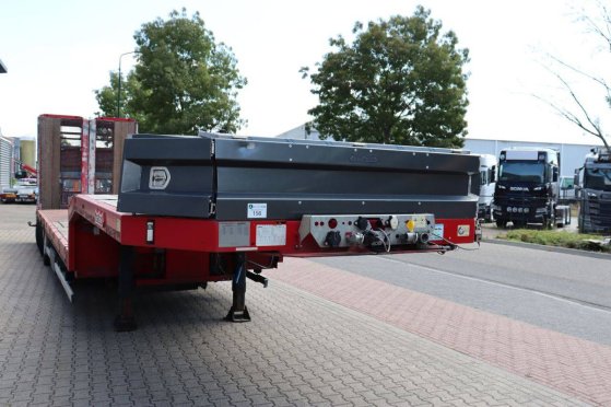 Semi-Low Loader Nooteboom MCOS-48-03 2017 Nooteboom MCOS-48-03 2017 2 Lowloader semi-trailers image 9