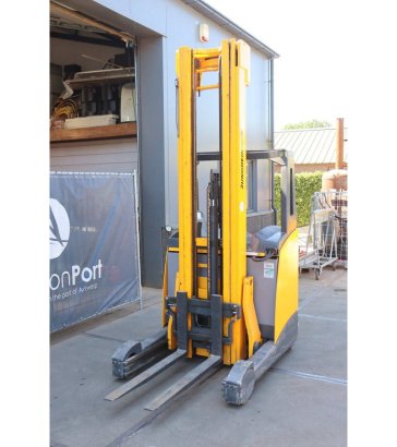 Jungheinrich ETV 114 Electric Reach Truck 1400kg 7.7m 2008 ETV 114 2008 2 image 9
