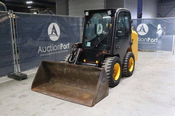 Skid steer loader JCB Robot 155 (T4) BW2 Diesel 2015 Robot 155 (T4) BW2 2015 2 Wheel Loaders image 24
