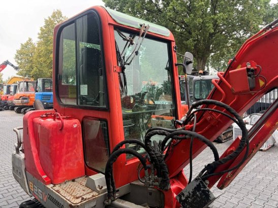 Crawler excavator Yanmar B25V Diesel 14kW 2004 B25V 2004 2 Crawler Excavators image 9