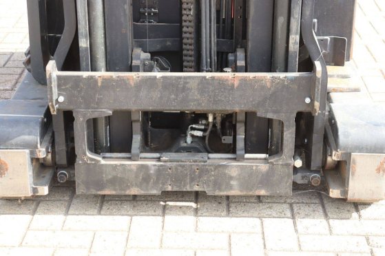 Toyota RRE140H Electric Reach Truck 1400kg 2017 RRE140H 2017 2 image 9