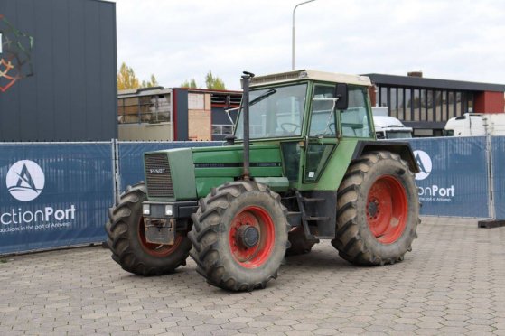 Tractor Fendt Favorit 612 LSA E Diesel 99kW 1984 Fendt Favorit 612 LSA E 1984 2 Tractor Units image 9