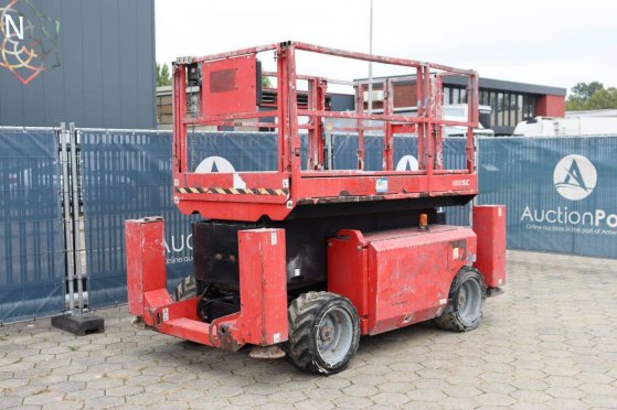 Manitou 120SC Diesel Scissor Lift 11.96m 2010 120 SC 2010 2 Scissor Lifts image 9