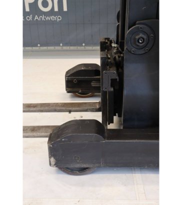 Reach truck BT Reflex RT002 Electric 1400kg 6.3m BT Reflex RT002 2012 2 image 9