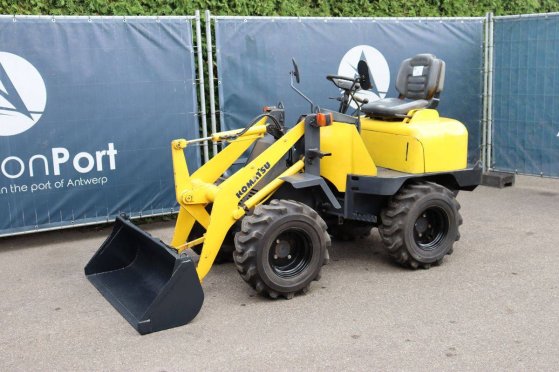 Articulated loader Komatsu W10-6 Diesel 16hp W10-6 2 Wheel Loaders image 9