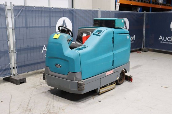 Tennant T17 Electric Scrubber 7.5kW 2021 TENNANT T17 2021 2 image 9