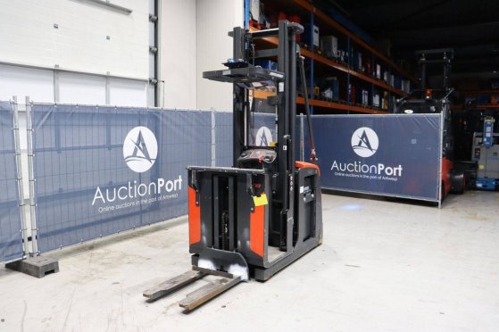 Linde V10-02 Electric Reach Truck 800kg 5.4m 2019 9996 2019 2 image 9