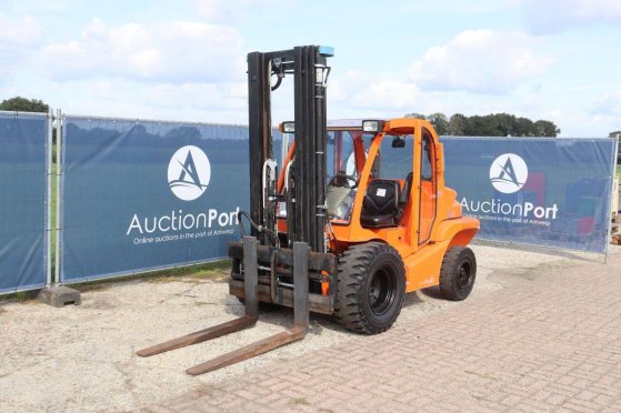 Rough-terrain forklift Mast Explorer H30DSI 2WD Diesel 38kW 3000kg 5.0m 2012 MAST EXPLORER H30DSI 2WD 2012 2 Rough Terrain...