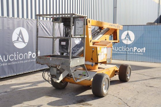 Nifty HR12 NE Articulated Boom Lift Electric 200kg 12m 2012 Nifty HR12 NE 2012 2 image 9