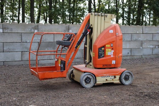 Mast lift JLG Toucan 10E Electric 200kg 10m 2013 Toucan 10E 2013 2 image 9