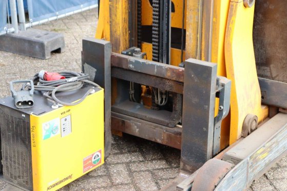 Jungheinrich ETV 214 Electric Reach Truck 1400kg 7.1m ETV 214 2 image 9