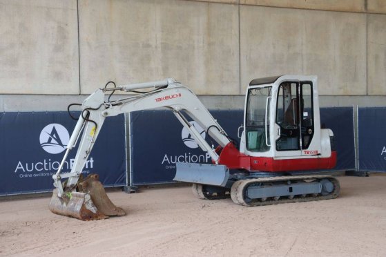 Crawler excavator Takeuchi TB150C Diesel 27.3kW 2012 TB150C 2012 2 Crawler Excavators image 9