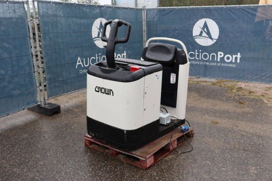 Crown GPC-TOW Electric Tractor 3000kg 1999 GPC-TOW 1999 2 image 9