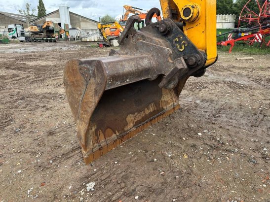 Crawler excavator JCB JZ140 LC Diesel 2016 JZ 140 LC 2016 2 Crawler Excavators image 9