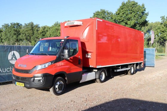 Iveco 40C18 Diesel 180hp 2018 Refrigerated Box Truck with Veldhuizen Trailer 40C18 2018 2 Refrigerated vans image 9