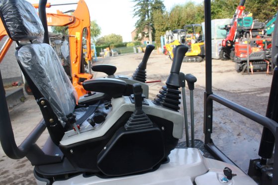 Terex E19 Mini Excavator Diesel 10.2kW New E19 1 image 54